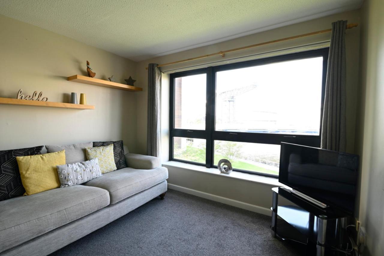 Sec/ Hydro Two Bed Flat With Free Parking And Great View Apartment