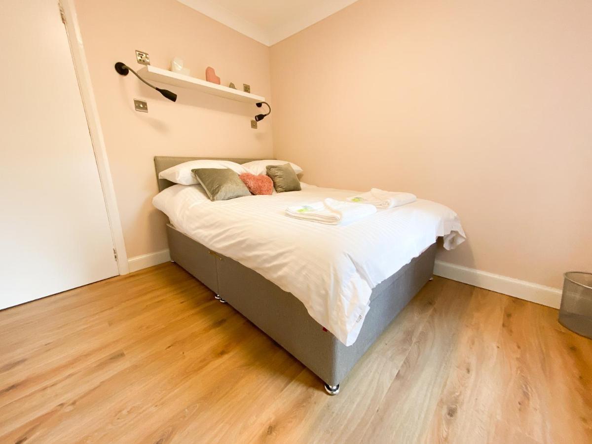 2bd City Centre - Free Private Parking Apartment