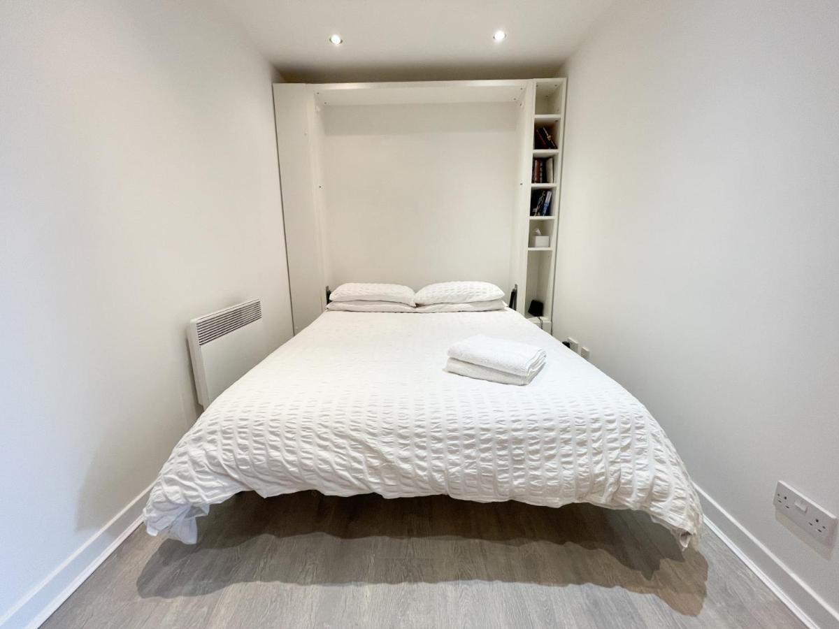 Executive 10th Floor Studio Flat * Glasgow