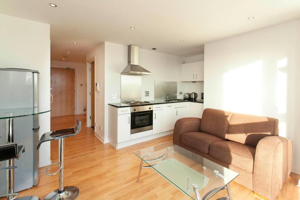 Executive 10th Floor Studio Flat Apartment