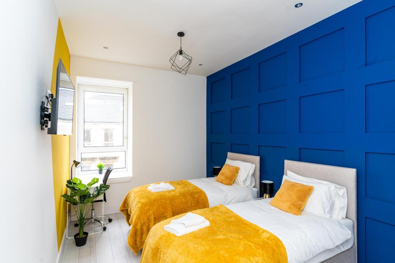 Apartment Cheerful West End Apartment: Cozy 2-bedroom Near Centre *
