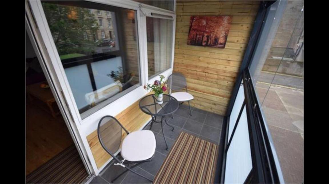 Apartment Beautiful 2 Bedroom With Balcony In Trendy West End - Ideal For Hydro, Uni, Ashton Lane & Centre *