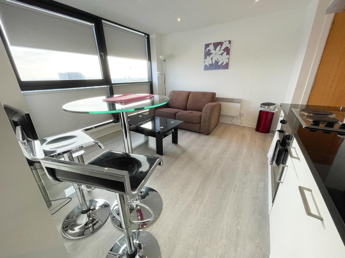 Executive 10th Floor Studio Flat Apartment Glasgow
