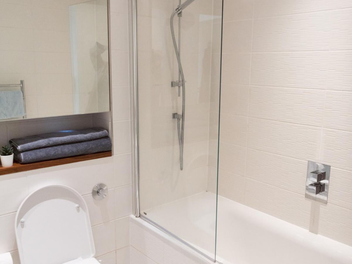 Apartment Pass The Keys Lovely New 1-bedroom Harbour River View