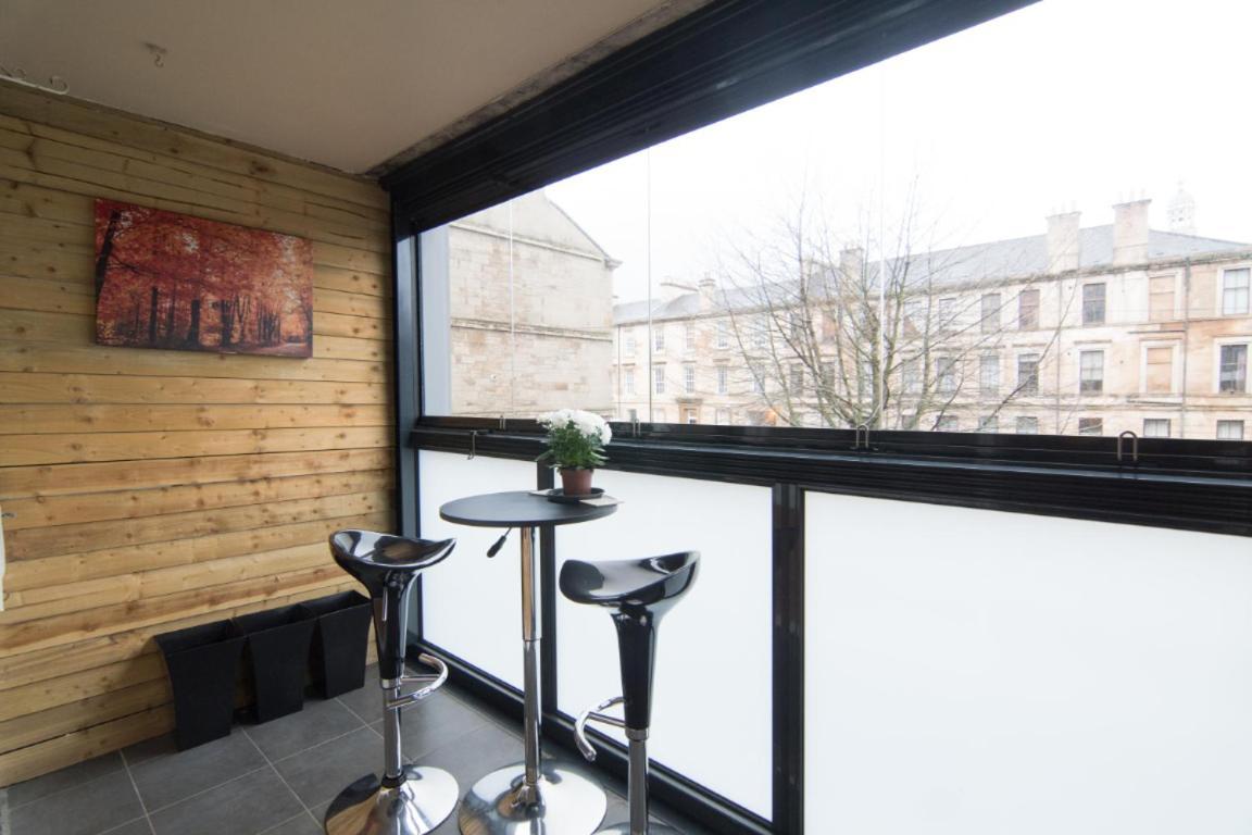 Beautiful 2 Bedroom With Balcony In Trendy West End - Ideal For Hydro, Uni, Ashton Lane & Centre Apartment