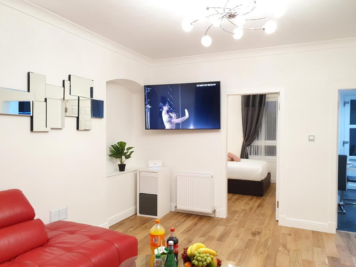 Apartment Comfortable And Modern 3 Bedroom Mid Terraced Glasgow