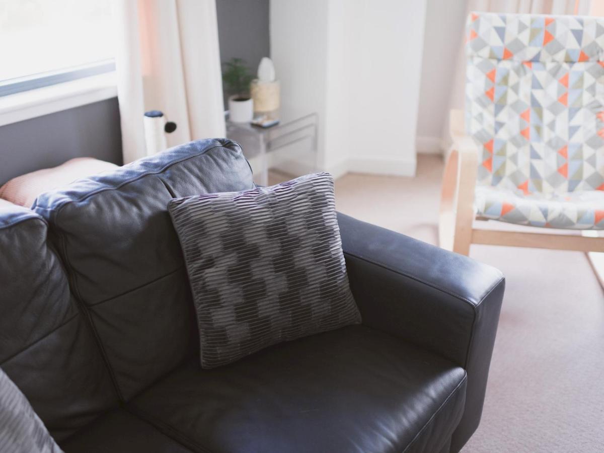 Pass The Keys Lovely 2-bed Flat Harbour Free Parking