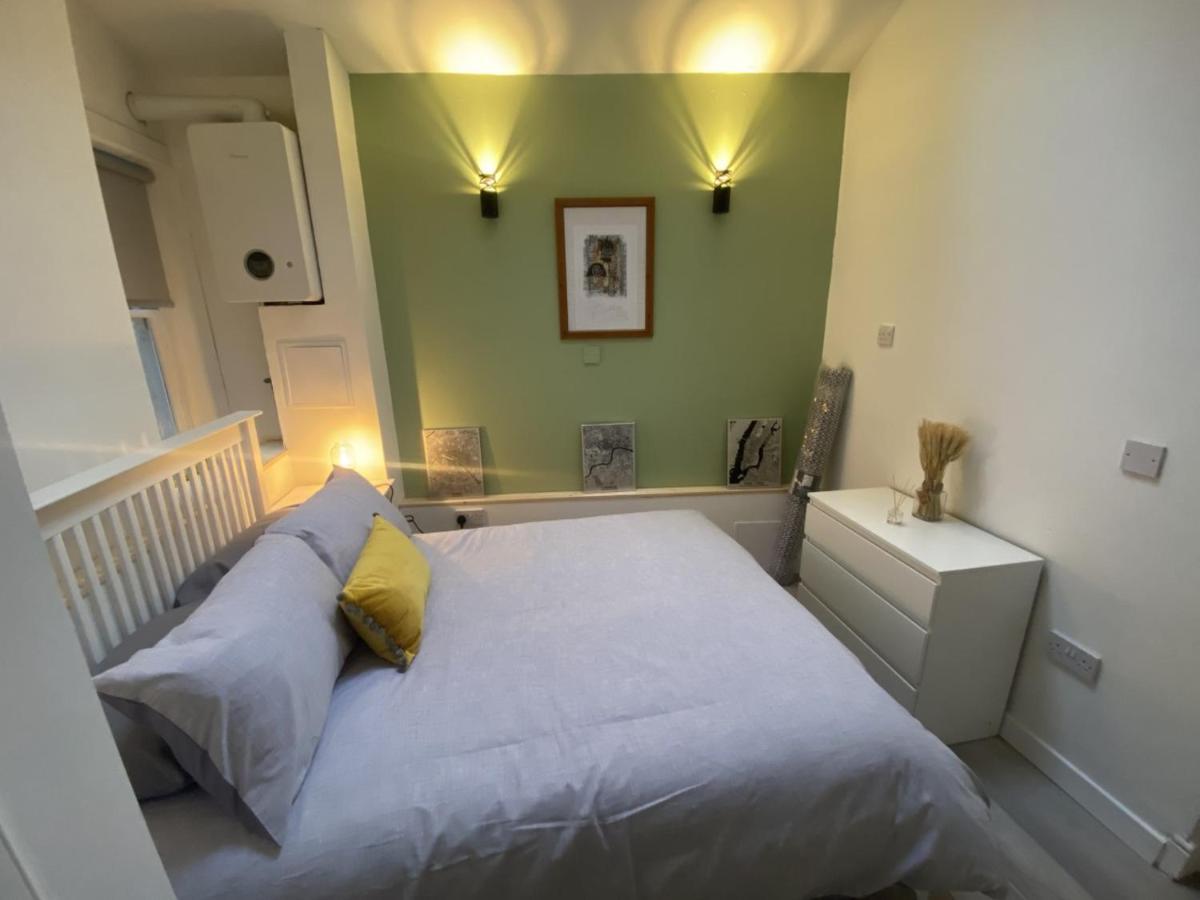 Angel Mews - Magical Mews In Heart Of Westend Glasgow