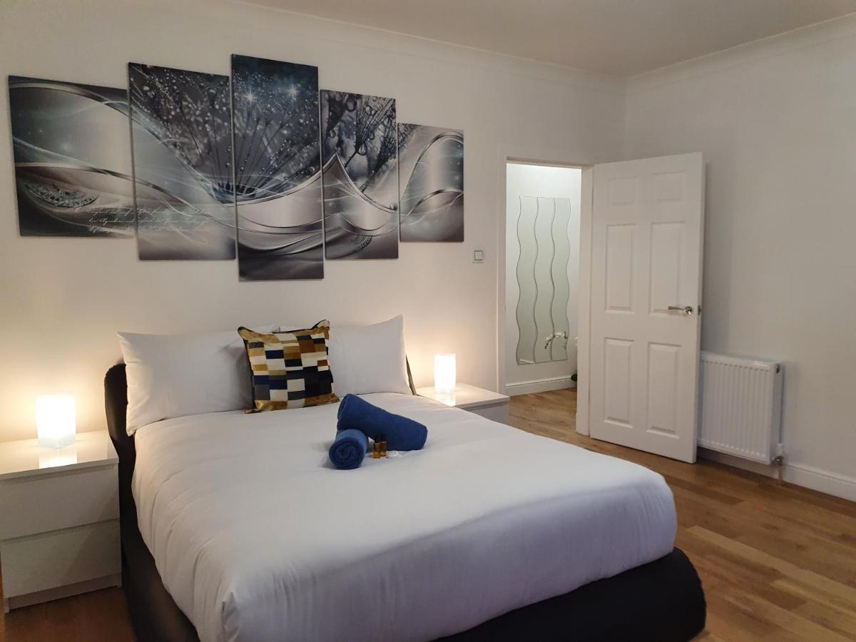 Comfortable And Modern 3 Bedroom Mid Terraced Apartment