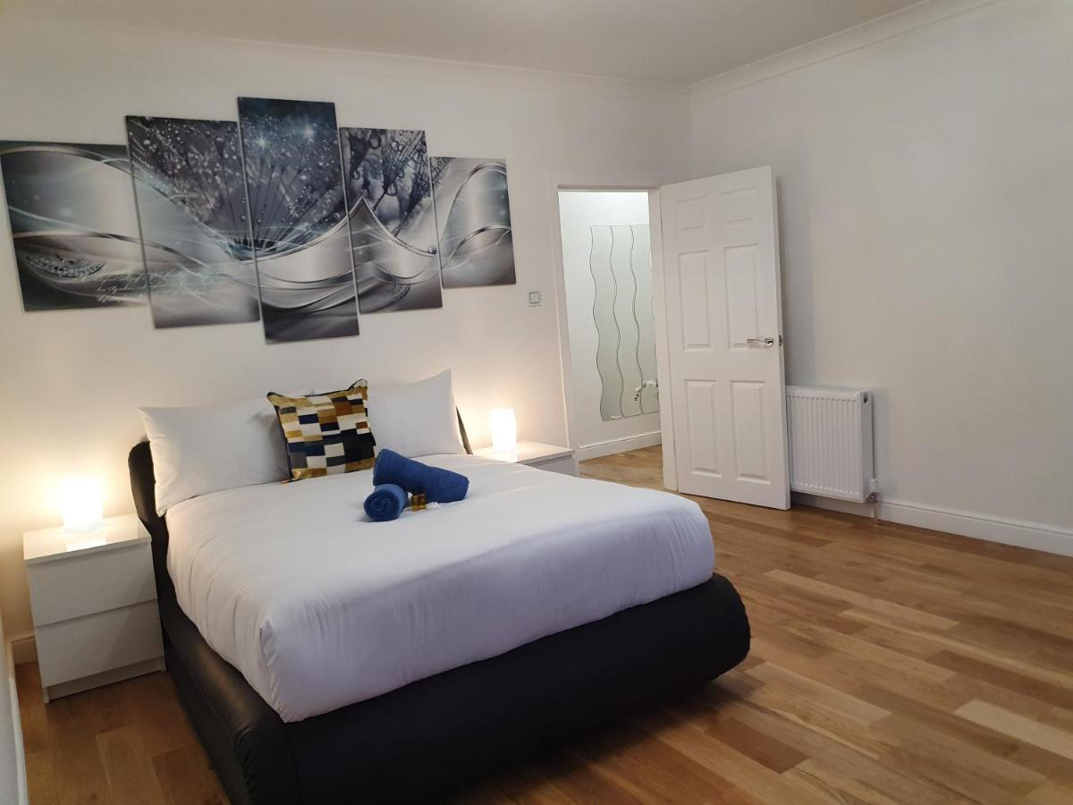 Comfortable And Modern 3 Bedroom Mid Terraced Apartment *