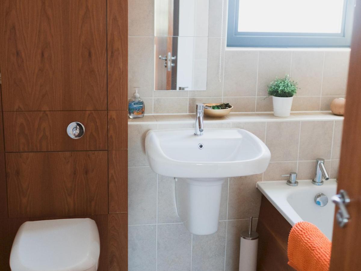Apartment Pass The Keys Lovely 2-bed Flat Harbour Free Parking