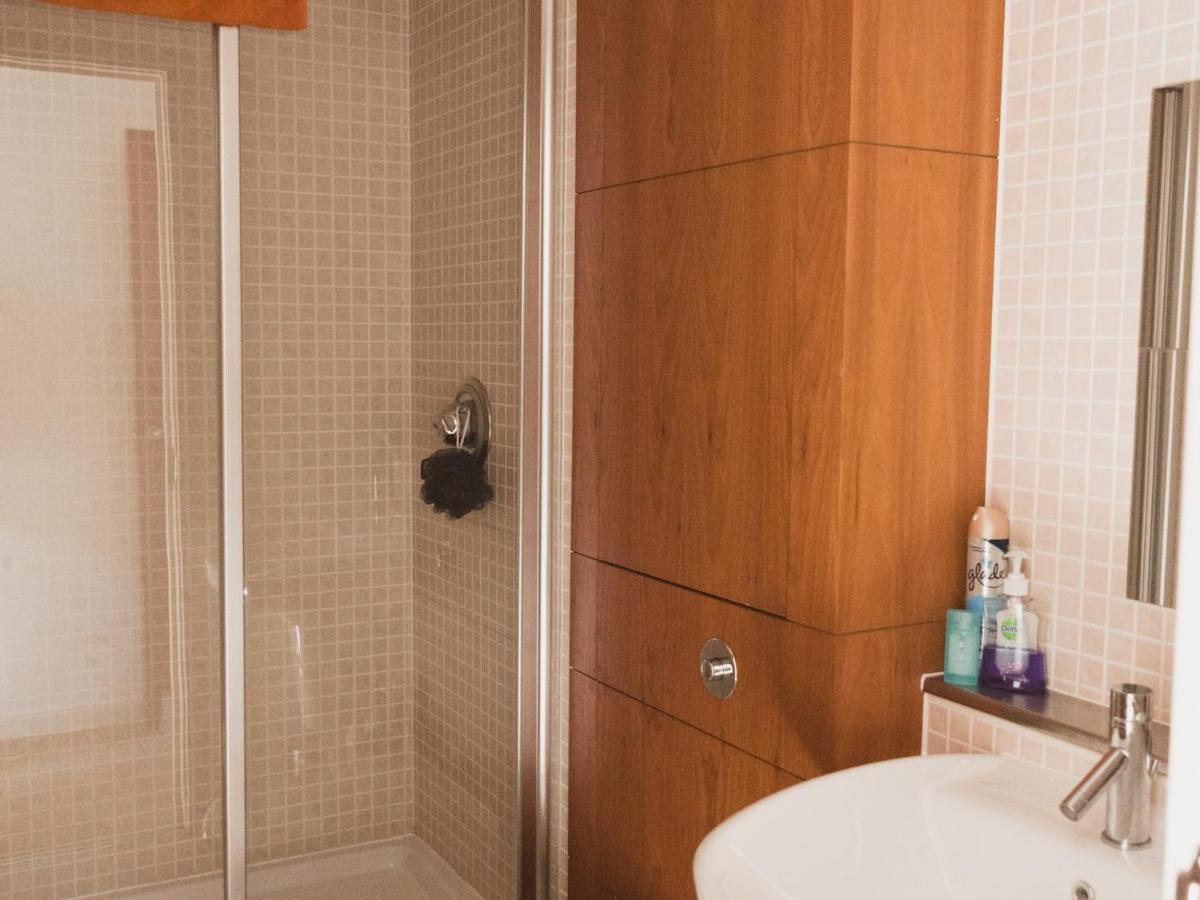 Apartment Pass The Keys Lovely 2-bed Flat Harbour Free Parking Glasgow