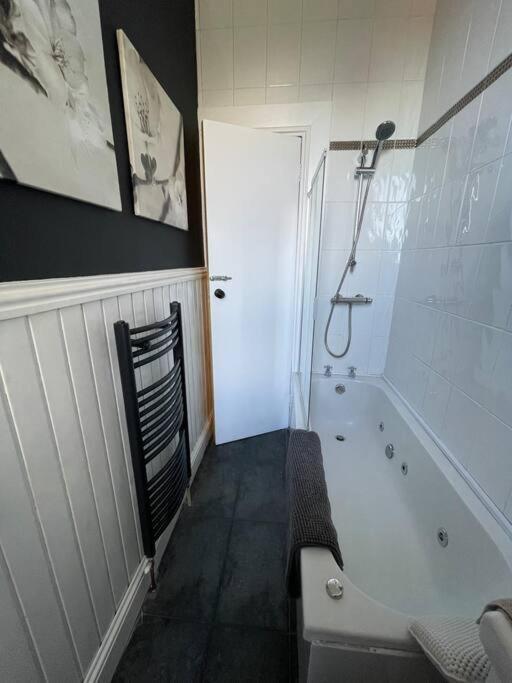 Apartment Traditional Close To Centre & Hampden Glasgow
