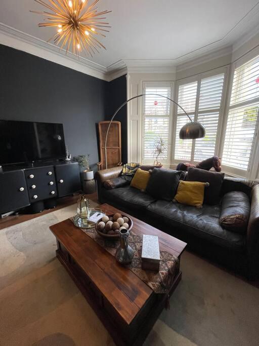 Traditional Close To Centre & Hampden Apartment Glasgow