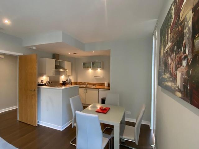 Apartment Dreamhouse At Oswald Street, Centre *