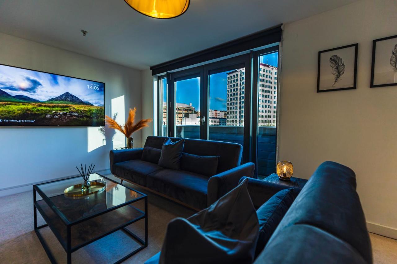The Skyline - *private Balcony* *views* Glasgow