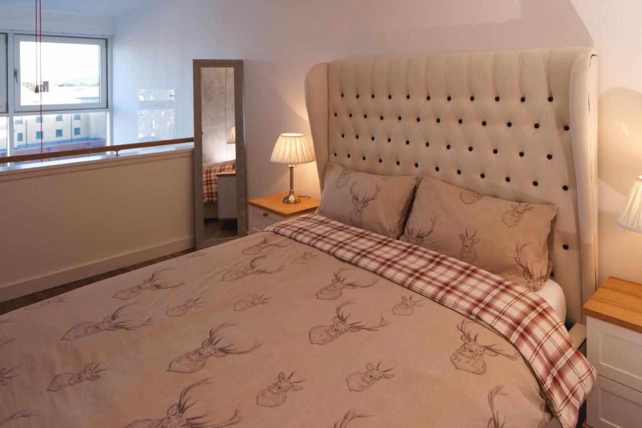 Centre With Free Secure Underground Parking Apartment *