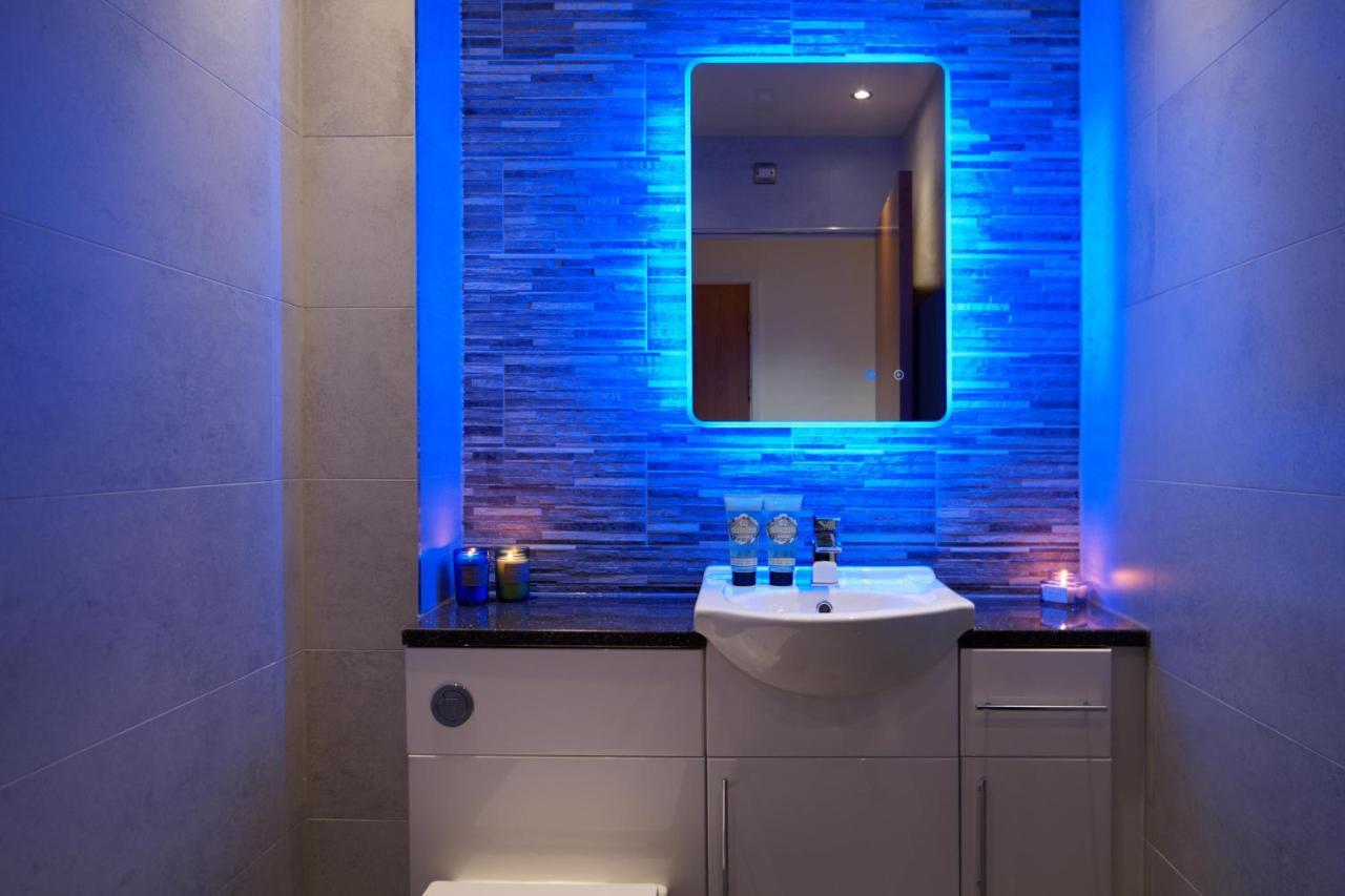 Apartment Centre With Free Secure Underground Parking Glasgow
