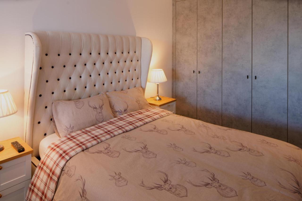 Centre With Free Secure Underground Parking Apartment