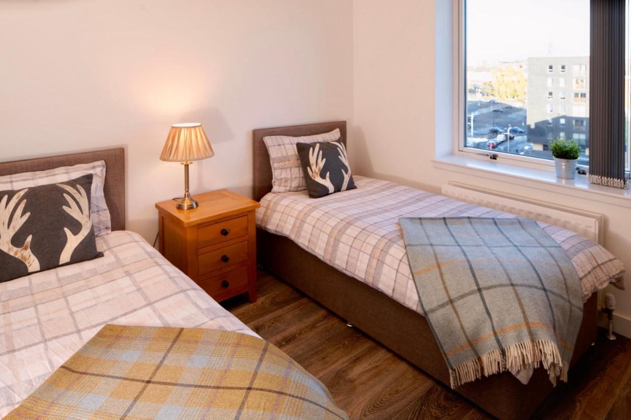 Centre With Free Secure Underground Parking Apartment *