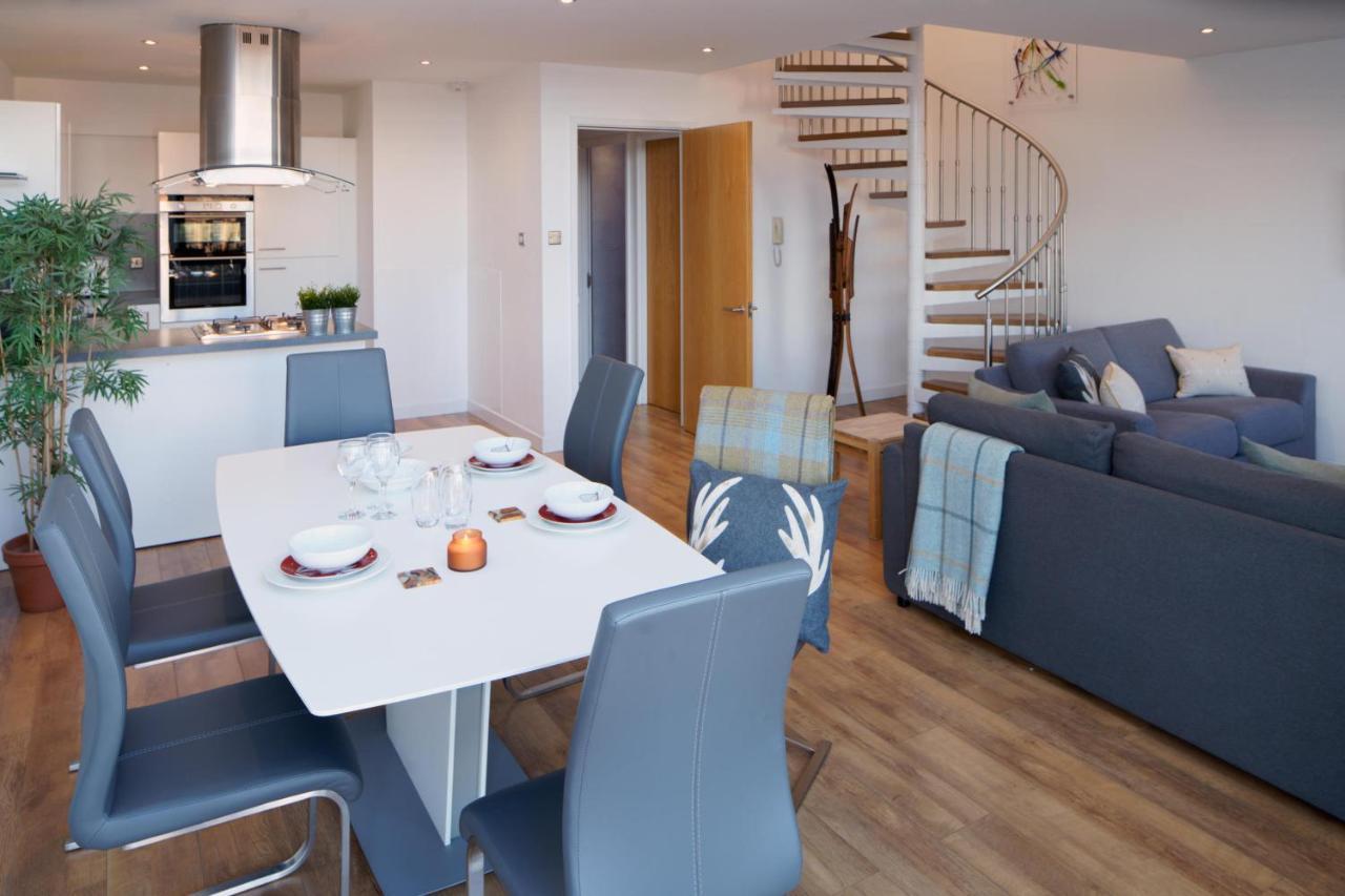 Apartment Centre With Free Secure Underground Parking *