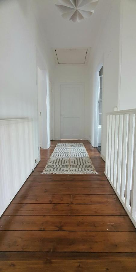 Large 3 Bed West End Free Parking & Electric Vehicle Point Apartment Glasgow