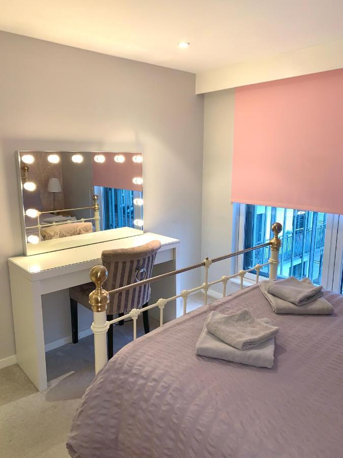 Merchant Luxury 2 Bedroom With Secure Parking Available On Request Apartment Glasgow