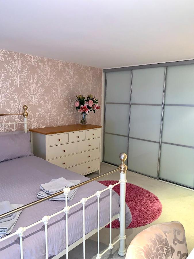 Merchant Luxury 2 Bedroom With Secure Parking Available On Request Apartment *