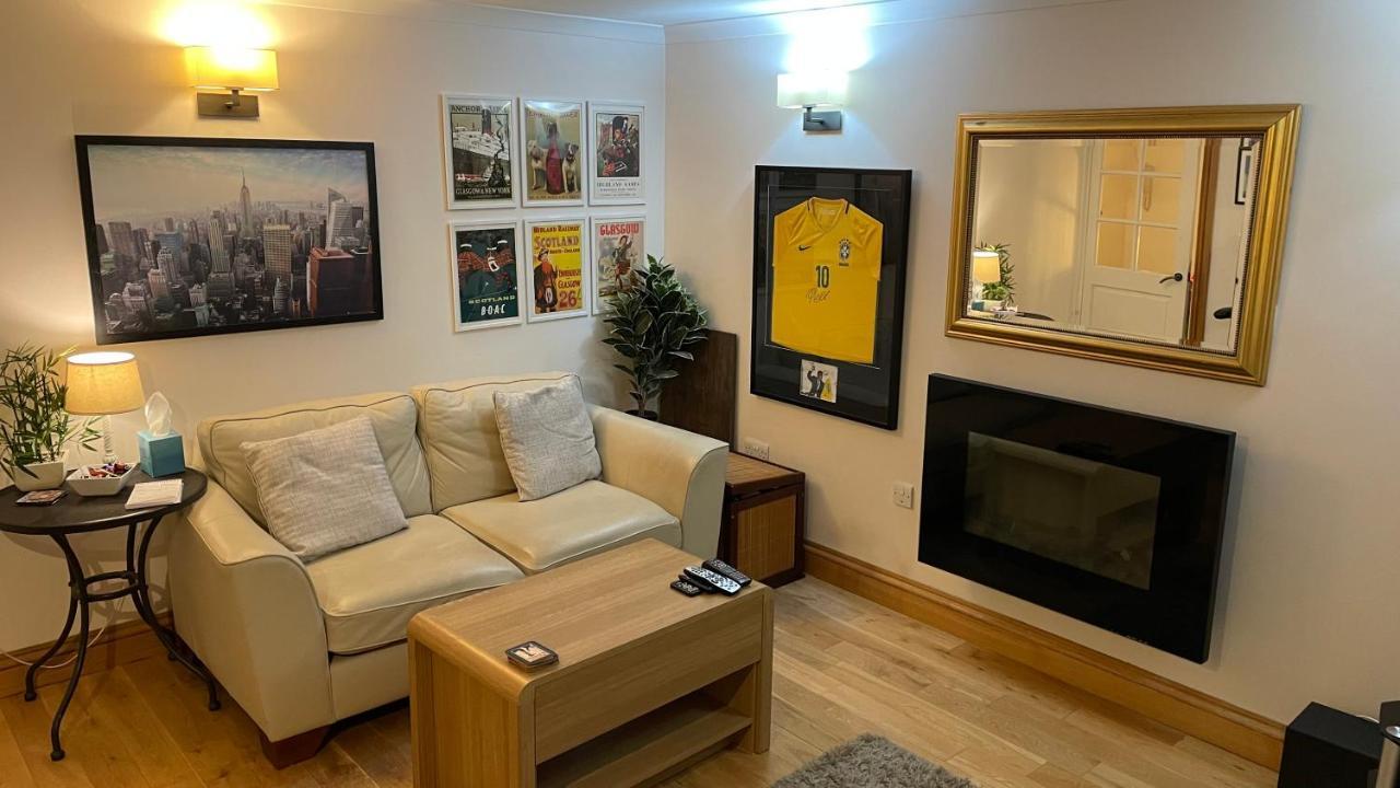 Beautiful 2 Bedroom With Balcony In Trendy West End - Ideal For Hydro, Uni, Ashton Lane & Centre Glasgow