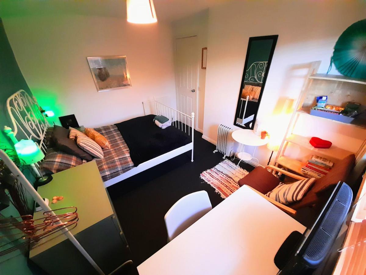 2bed Guest Wing - Charming - Off M8 M80 Bed & Breakfast Glasgow