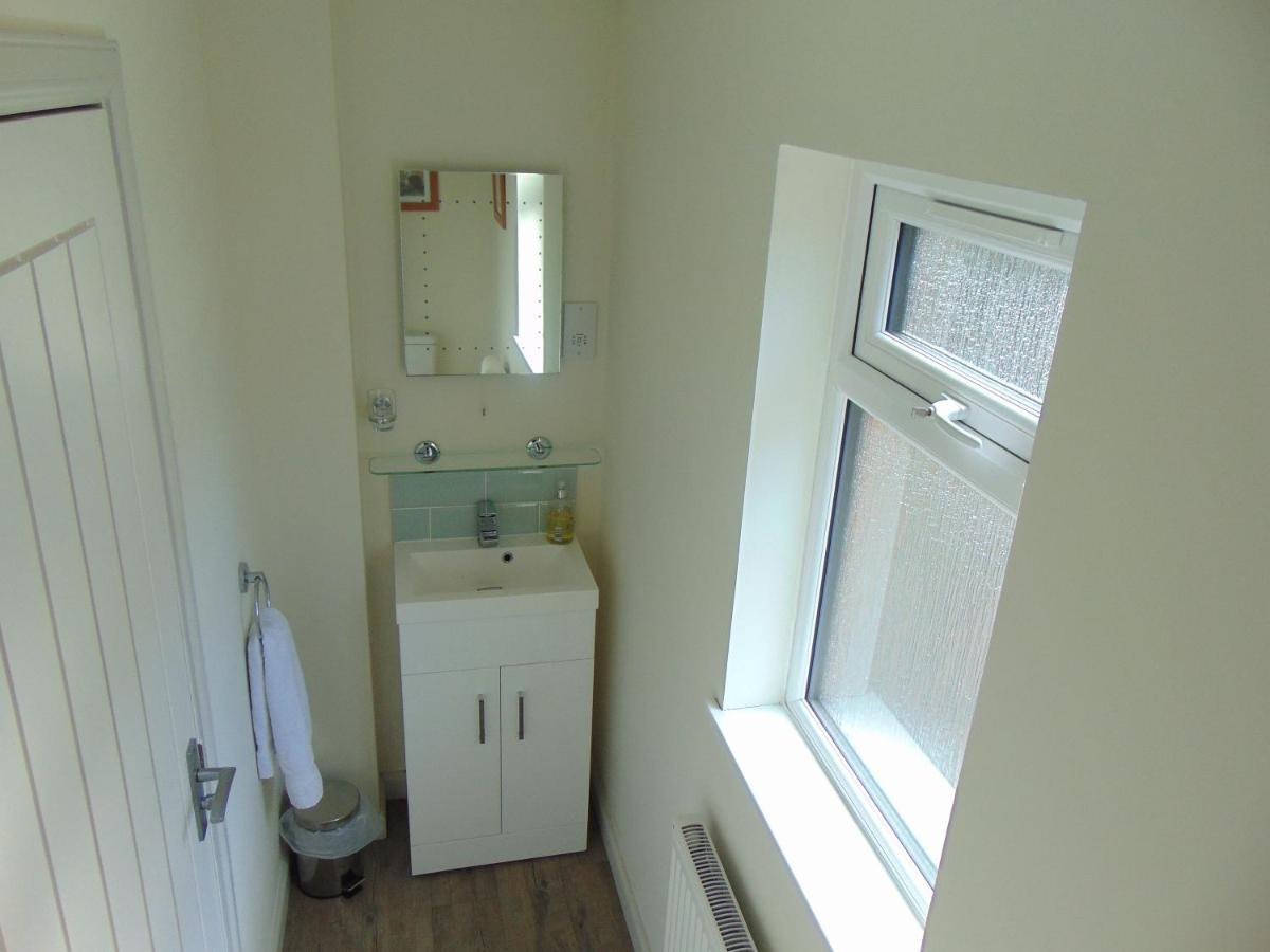 Dreamwood Cottage, Loch Lomond, Luxury Apartment. Apartment