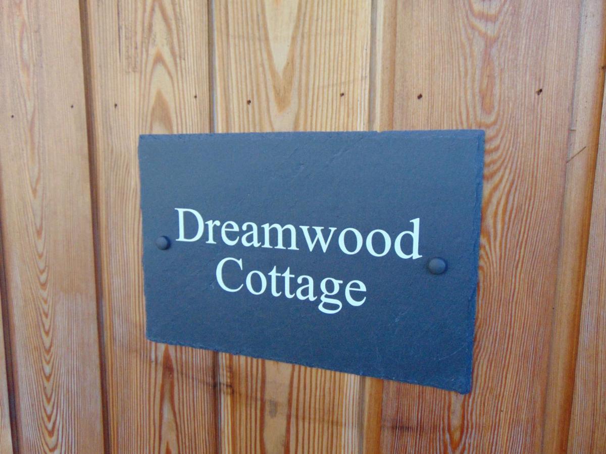 Dreamwood Cottage, Loch Lomond, Luxury Apartment.