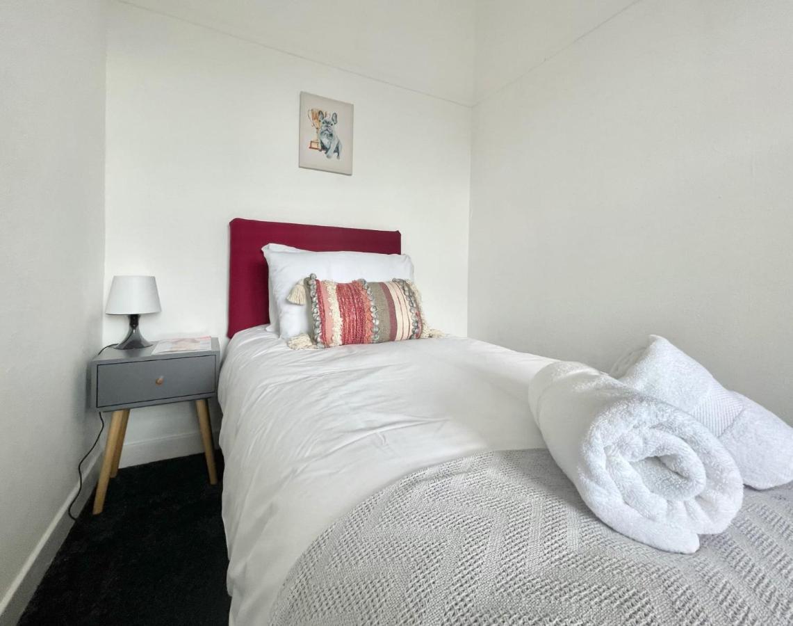 Bella House - 3 Bed House In Apartment Glasgow