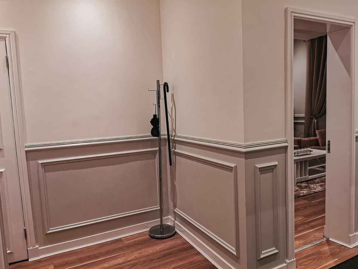 Apartment Luxurious 3 Bedroom Apartment: Heart Of Westend