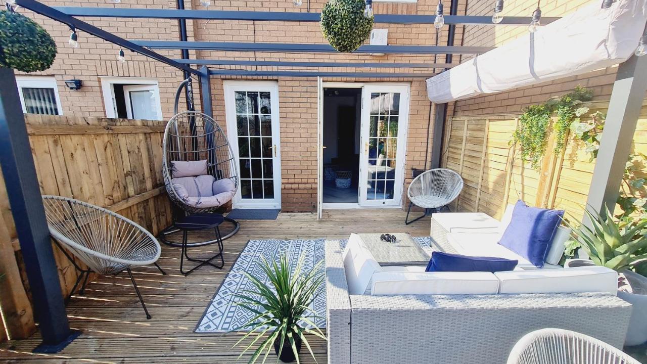 Beautiful 2bed House With Garden, Walking Distance To Town - Free Parking Glasgow