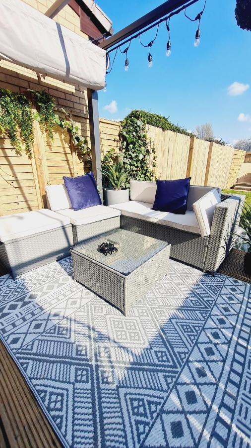 Beautiful 2bed House With Garden, Walking Distance To Town - Free Parking * Glasgow