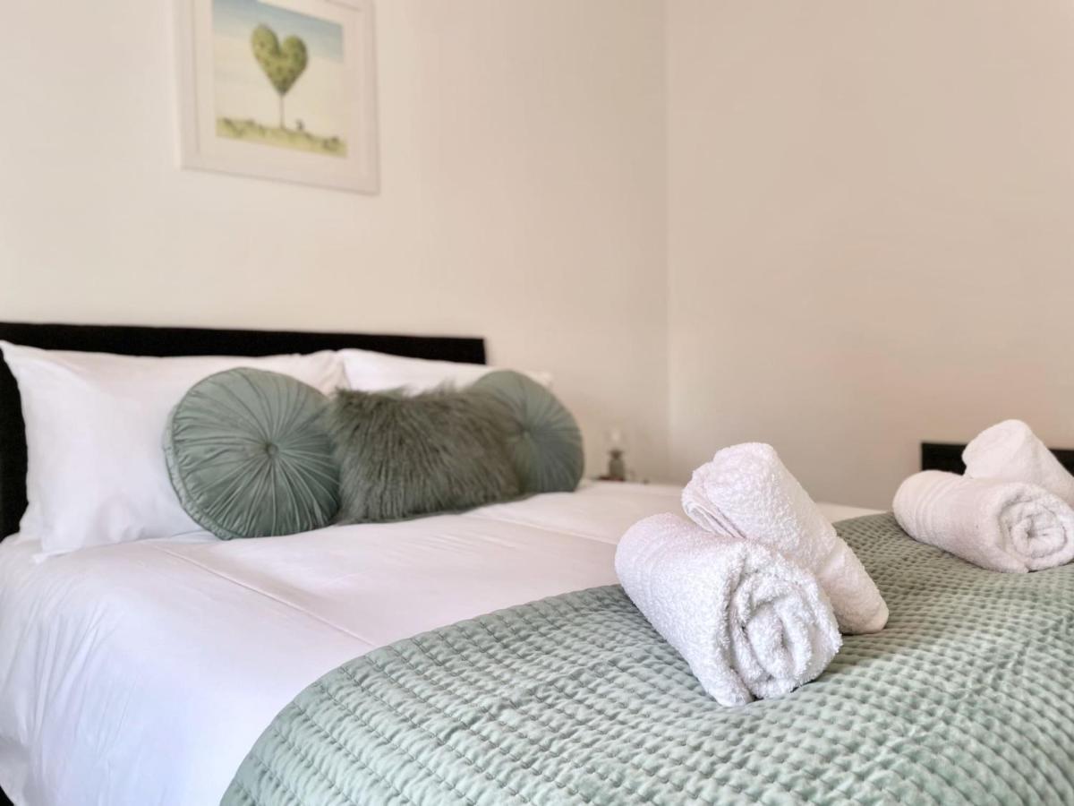 Apartment 2 Bed House In Outskirts Of *