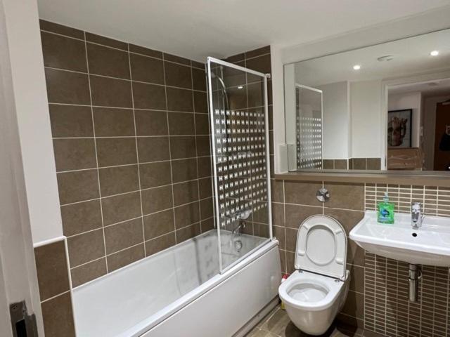 Modern & Spacious 2 Bed Merchant Apart-high St *