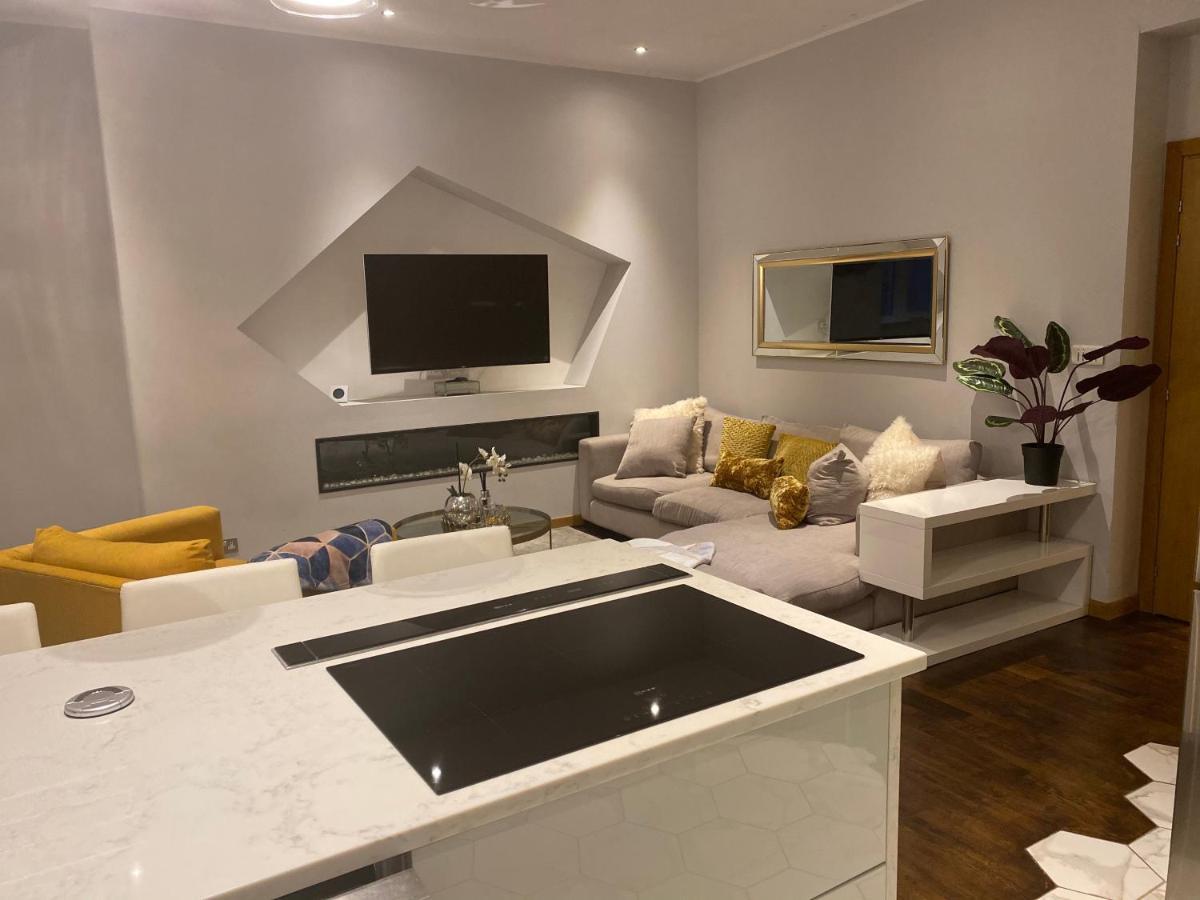 2 Bed Chic In Centre Apartment