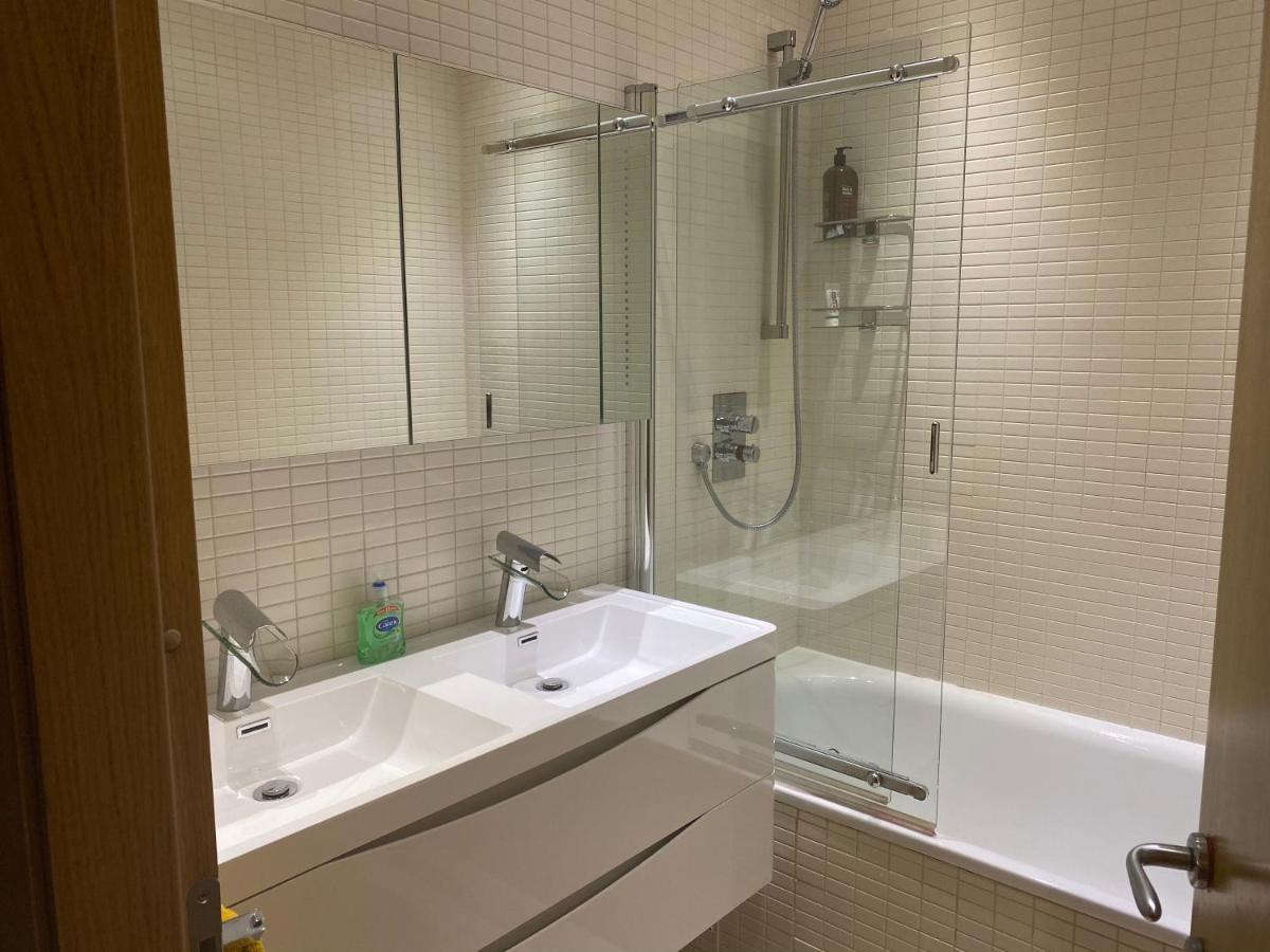 2 Bed Chic In Centre Apartment *