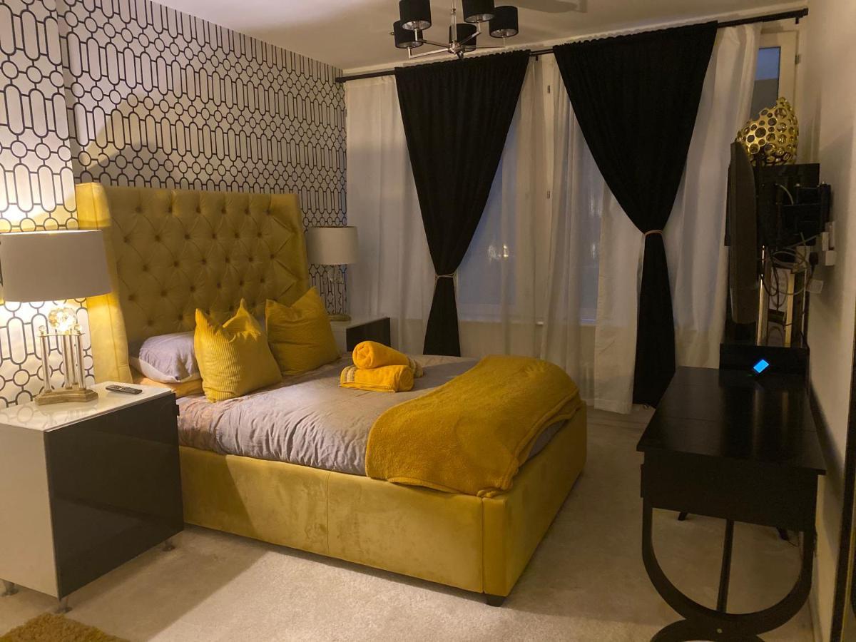 Apartment 2 Bed Chic In Centre