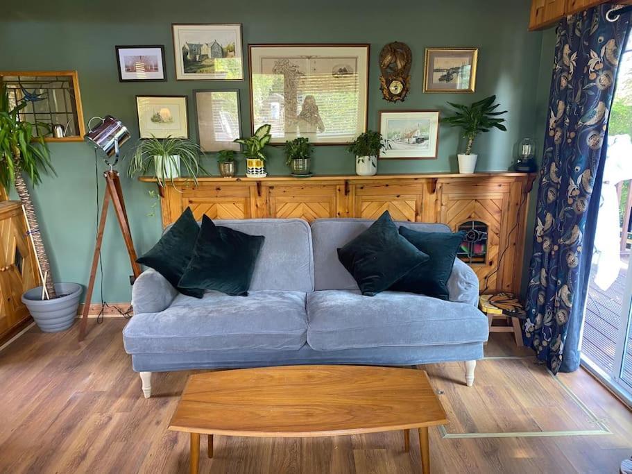 Talwin Lodge * Glasgow