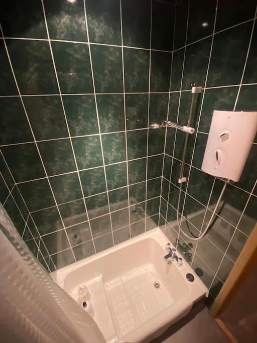 Talwin Lodge * Glasgow