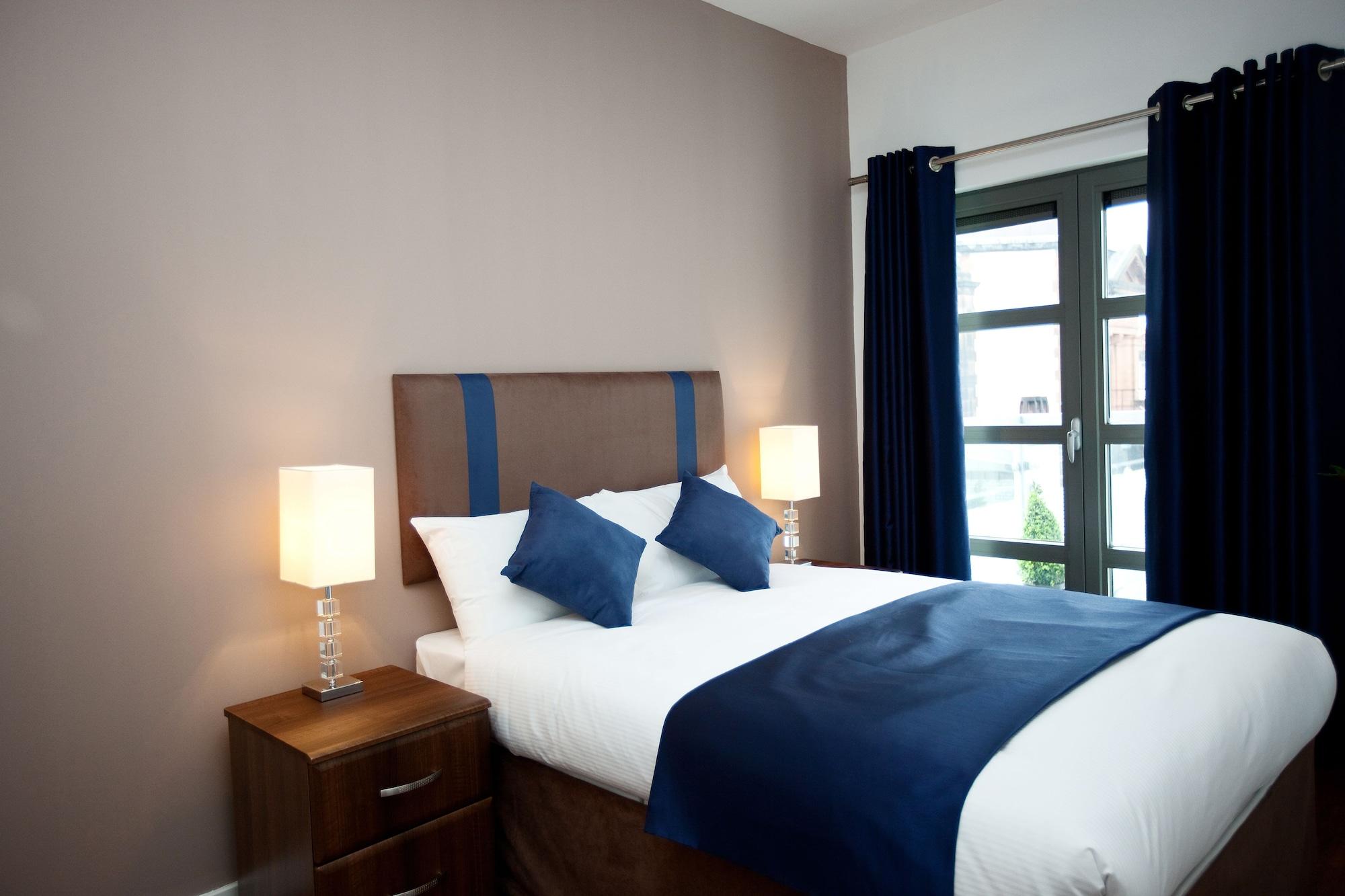 The Spires Serviced * Glasgow