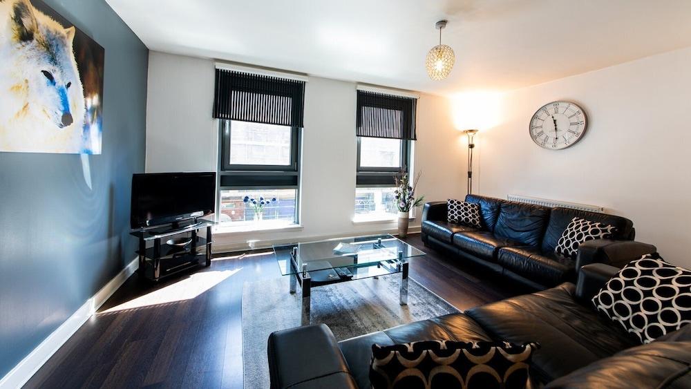 Apartment The Spires Serviced