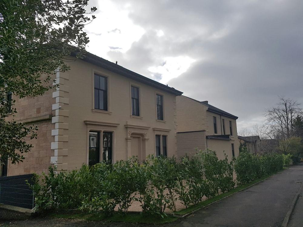 Crosshill House 4* Glasgow