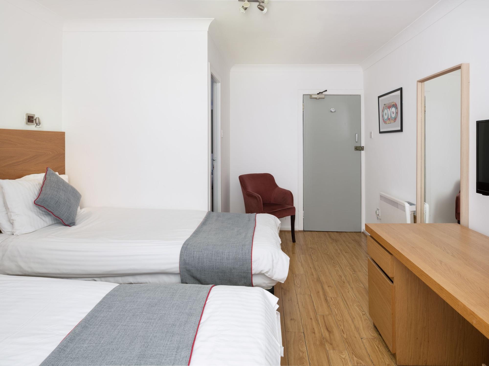 Charing Cross Guest house 3*