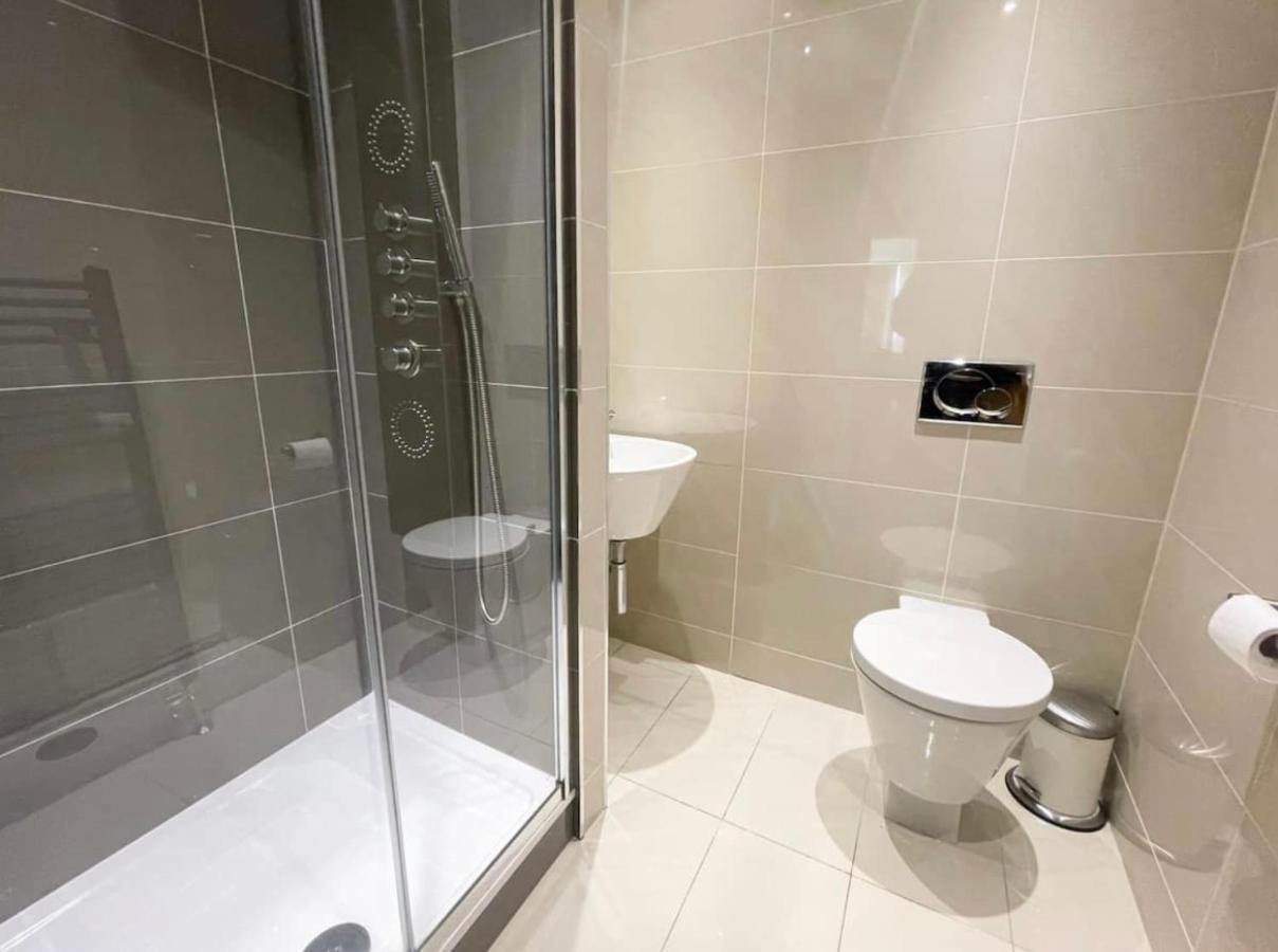 Apartment Not On Market Unable To Take Bookings Glasgow