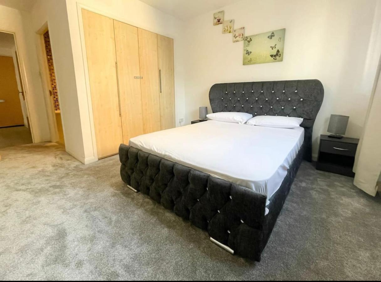 Not On Market Unable To Take Bookings Glasgow