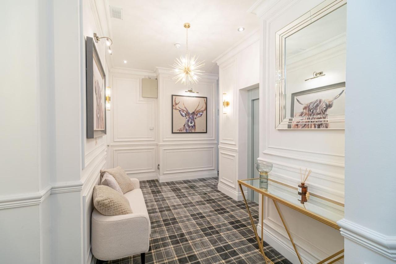 Large Blythswood